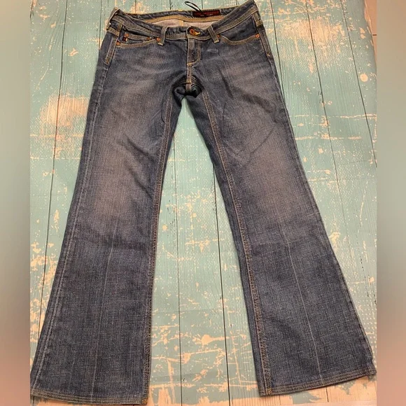 AG Jeans - Picture 4 of 12